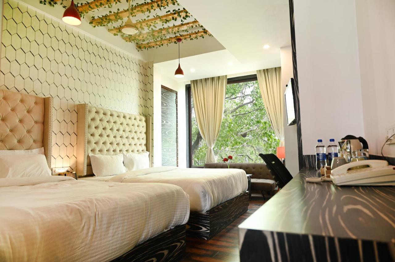 Hotel Heritage Inn At Assi Ghat Варанаси Экстерьер фото